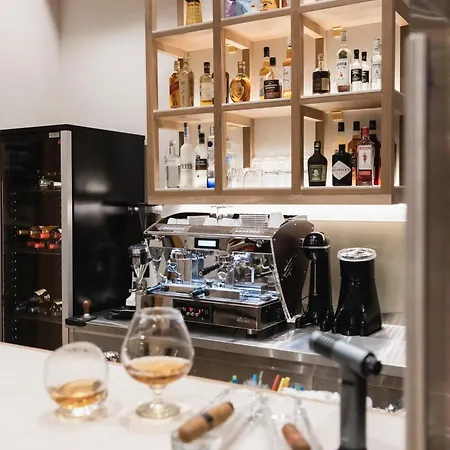 Отель Revi Mountain Boutique Калаврита